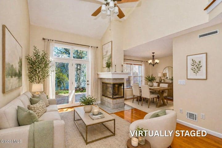 4 Justine Court, East Greenbush, NY, photo 3