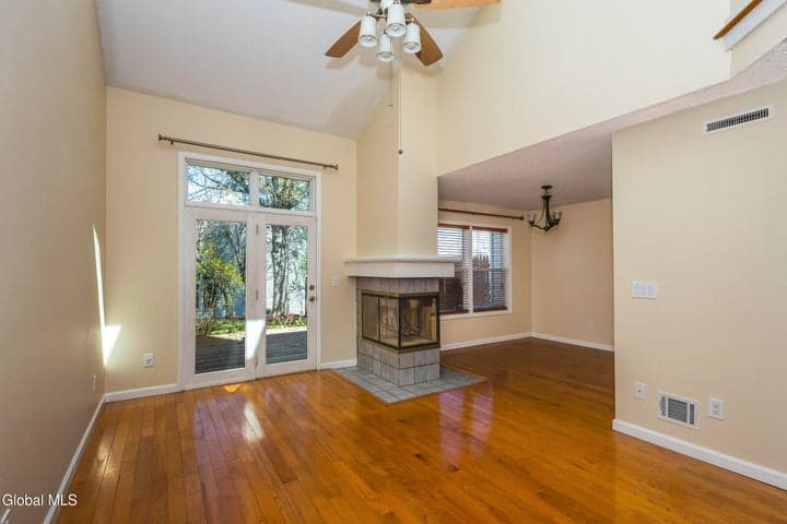 4 Justine Court, East Greenbush, NY, photo 4