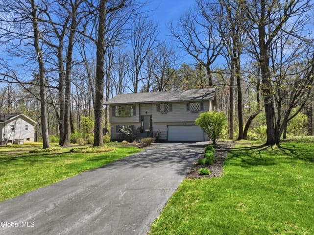 874 Maxwell Drive, Niskayuna, NY, photo 1