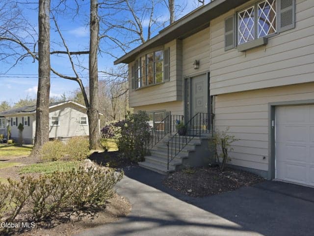 874 Maxwell Drive, Niskayuna, NY, photo 2