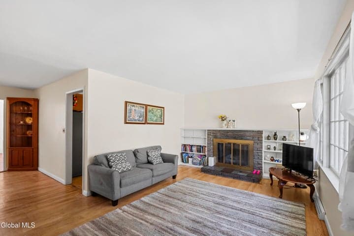 141 Birchwood Drive, Guilderland, NY, photo 2