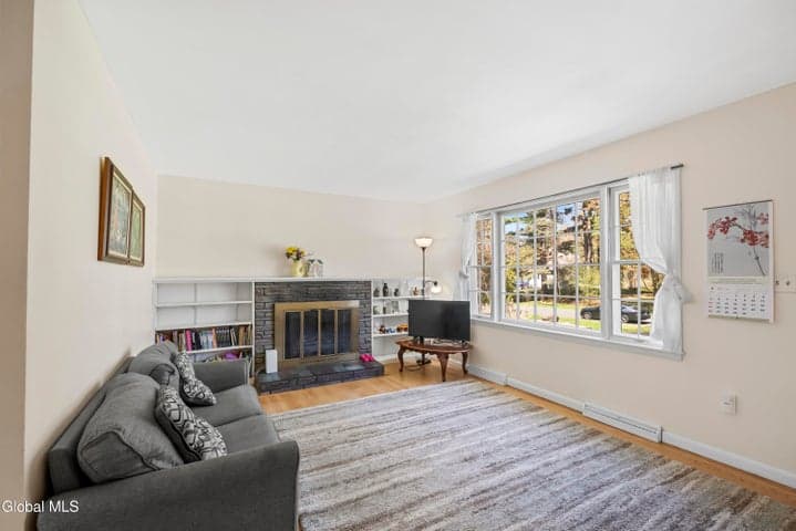 141 Birchwood Drive, Guilderland, NY, photo 3