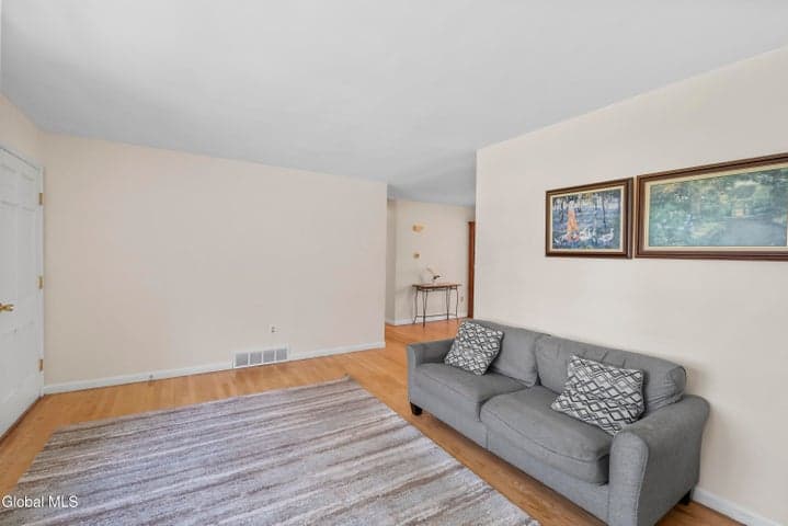 141 Birchwood Drive, Guilderland, NY, photo 5