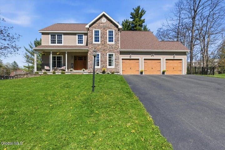 29 Fife Drive, Slingerlands, NY, photo 3