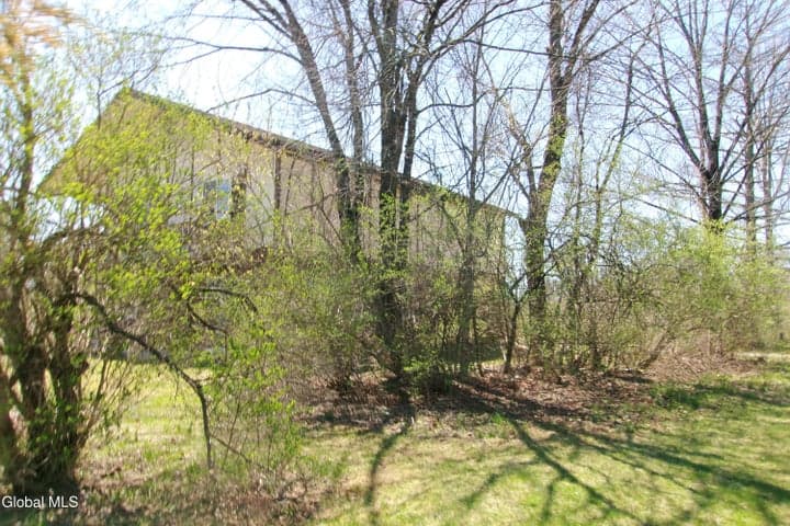 32 Aviator Way, Kingsbury, NY, photo 4