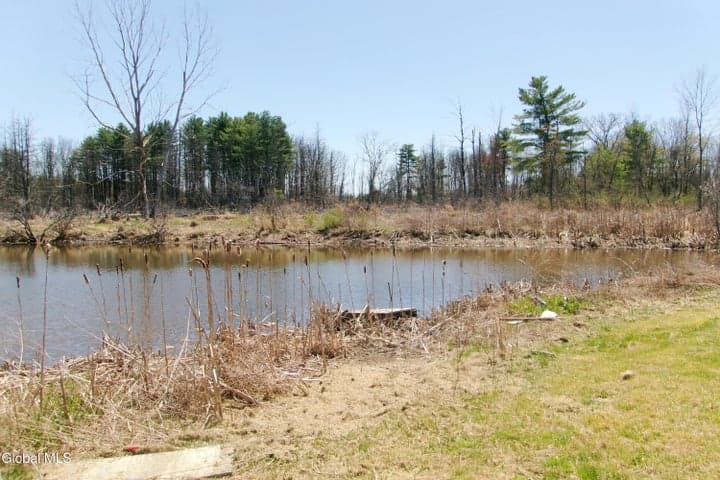 32 Aviator Way, Kingsbury, NY, photo 5