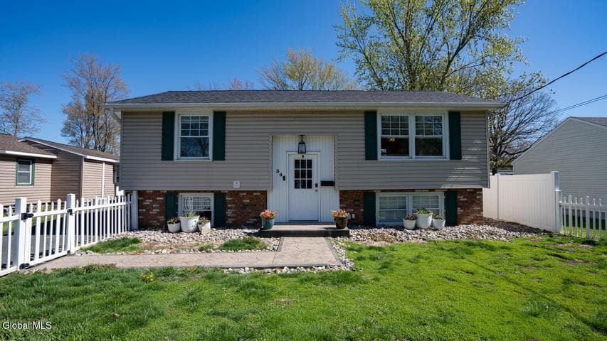 54 New York Avenue, East Greenbush, NY, photo 1