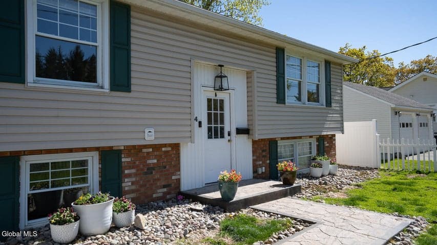54 New York Avenue, East Greenbush, NY, photo 2
