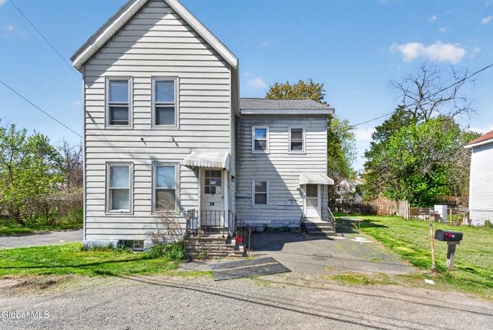28 Mohawk Avenue, Waterford, NY, photo 1