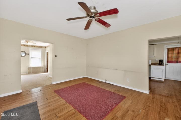 28 Mohawk Avenue, Waterford, NY, photo 4
