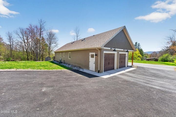 111 Pond Hill Lane, Altamont, NY, photo 4