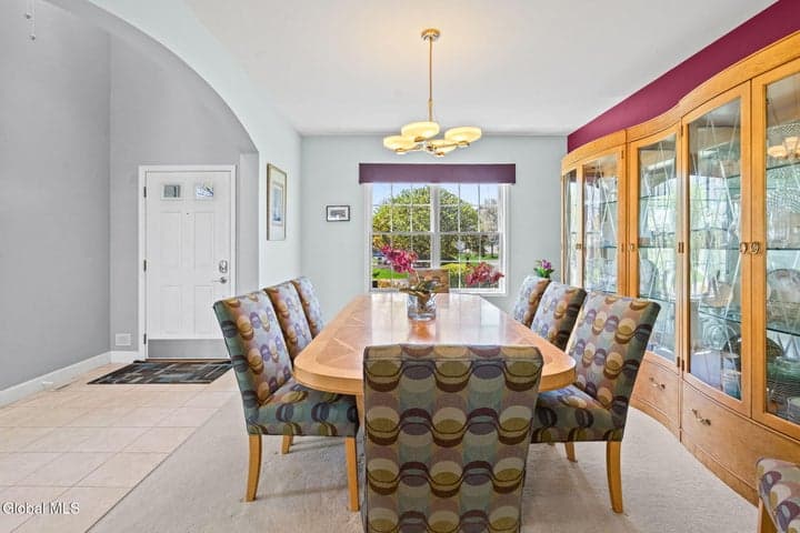 4 Camden Court, Halfmoon, NY, photo 5