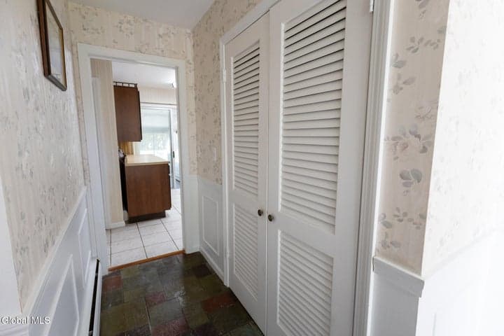 10 Oakwood Drive, Queensbury, NY, photo 5