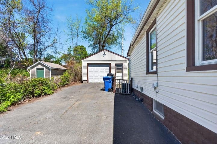 55 Pleasantview Avenue, Albany, NY, photo 3