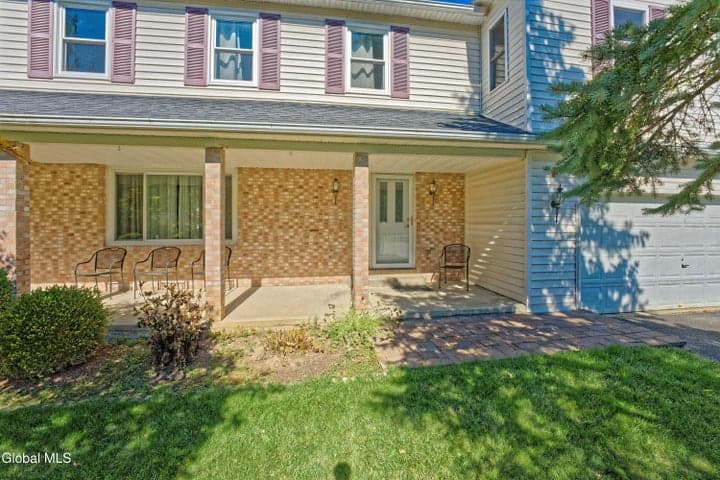 5 Shamrock Circle, Latham, NY, photo 4