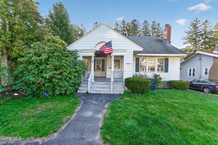 1450 Baker Avenue, Niskayuna, NY, photo 2