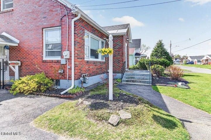 2522 Van Dyke Avenue, Rotterdam, NY, photo 2