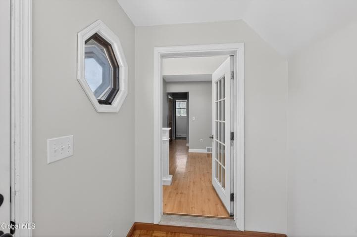 205 Schoolhouse Road, Guilderland, NY, photo 4