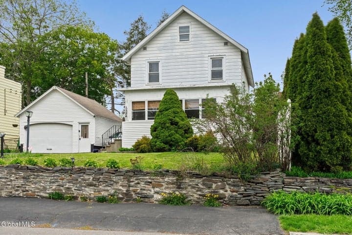 1524 Avenue A, Watervliet, NY, photo 1