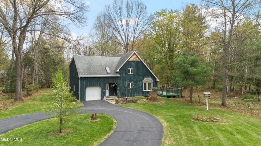 126 Normanskill Road, Slingerlands, NY, photo 1