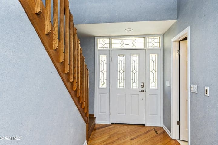 950 Gloucester Place, Niskayuna, NY, photo 2
