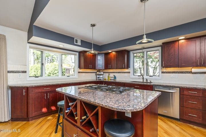 950 Gloucester Place, Niskayuna, NY, photo 4