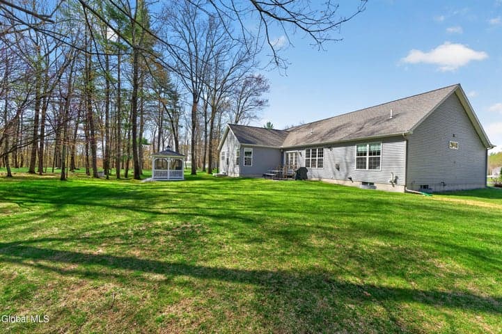 12 Old Mill Court, Milton, NY, photo 3