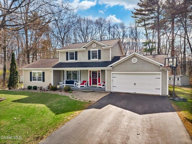 19 Iris Avenue, Moreau, NY, photo 1