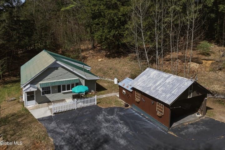 16 Pump House Road, Lake Luzerne, NY, photo 1