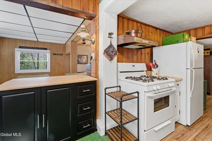 16 Pump House Road, Lake Luzerne, NY, photo 5
