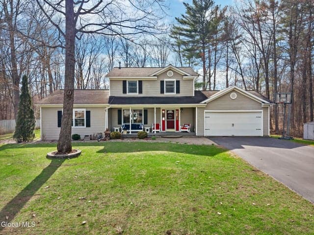 19 Iris Avenue, Moreau, NY, photo 2