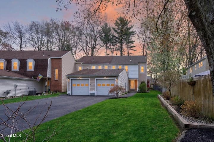 47 Pico Road, Clifton Park, NY, photo 1