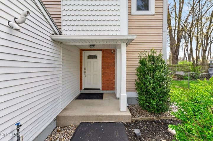 47 Pico Road, Clifton Park, NY, photo 3