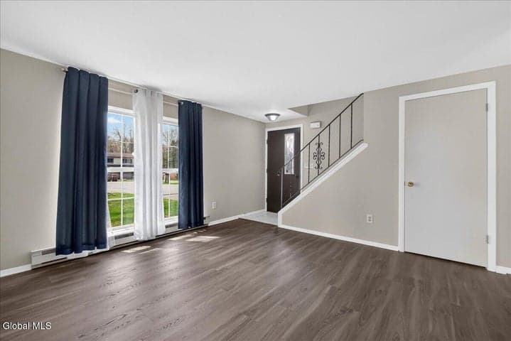 25A Woodcliffe Drive, Clifton Park, NY, photo 2