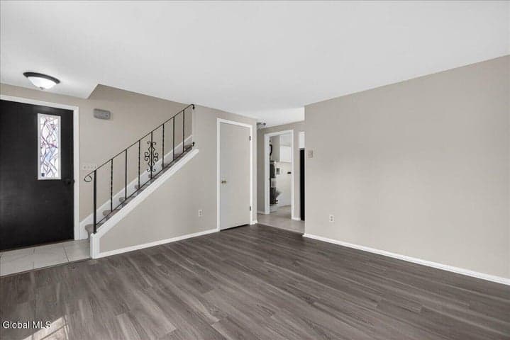 25A Woodcliffe Drive, Clifton Park, NY, photo 3