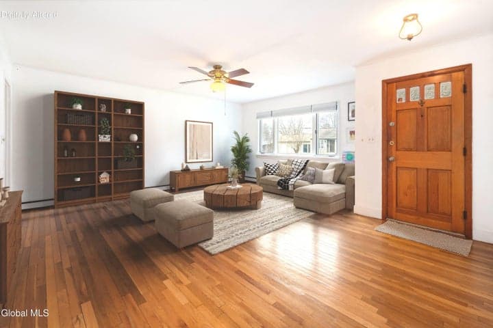6 Springwood Drive, Saratoga Springs, NY, photo 5
