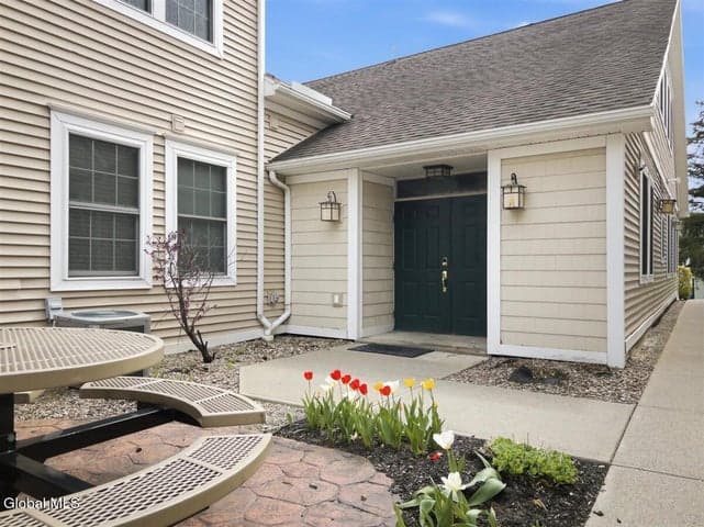1110 Western Avenue #10, Albany, NY, photo 2