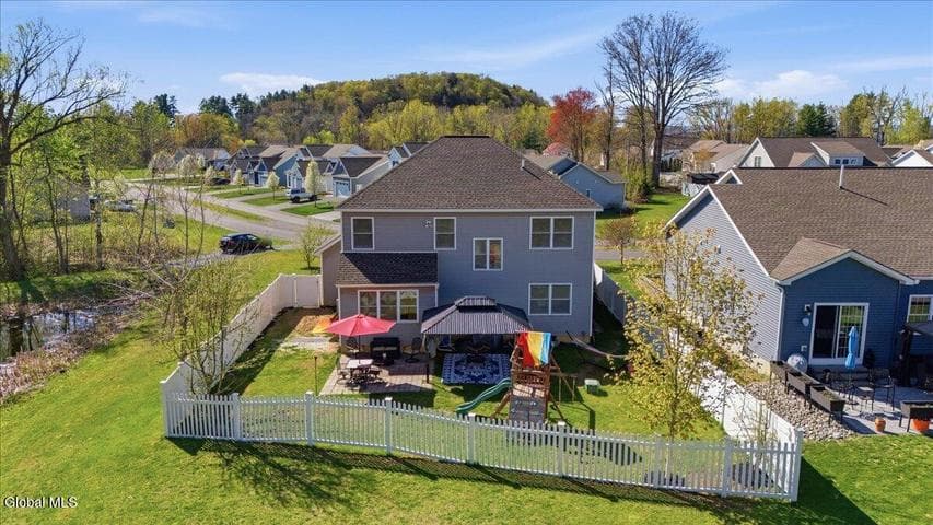 19 Woodlake Drive, Stillwater, NY, photo 5