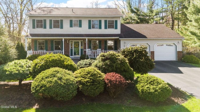 4 Ridge Lane, Clifton Park, NY, photo 3