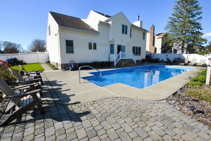 22 Woodridge Drive, Loudonville, NY, photo 2