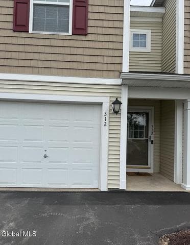 312 Willow Court, Amsterdam, NY, photo 3
