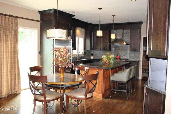 11 Long Shadow Drive, Latham, NY, photo 3