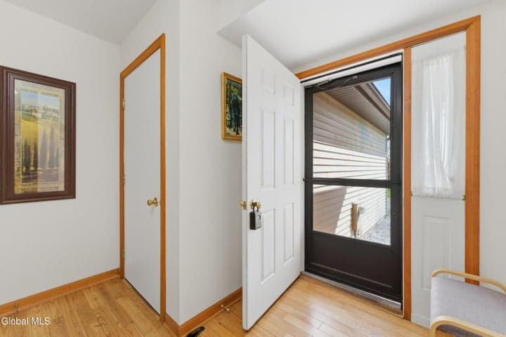 38 Dorlon Drive, Queensbury, NY, photo 4
