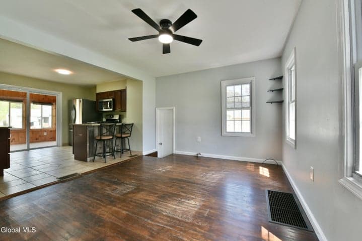 10 Koon Street, North Greenbush, NY, photo 4