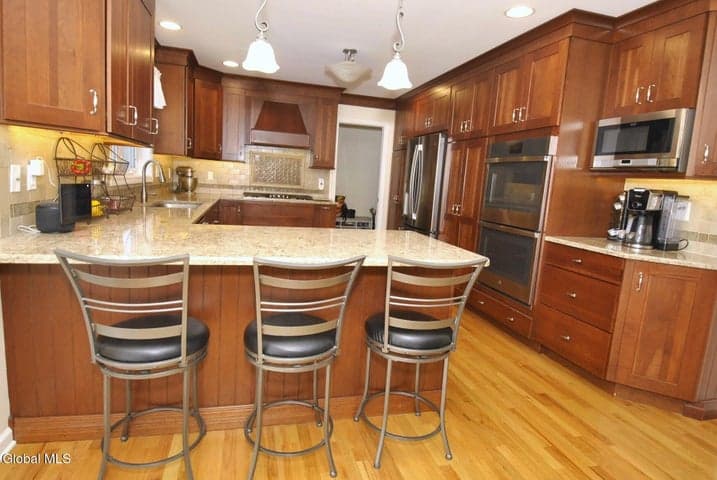 22 Woodridge Drive, Loudonville, NY, photo 5