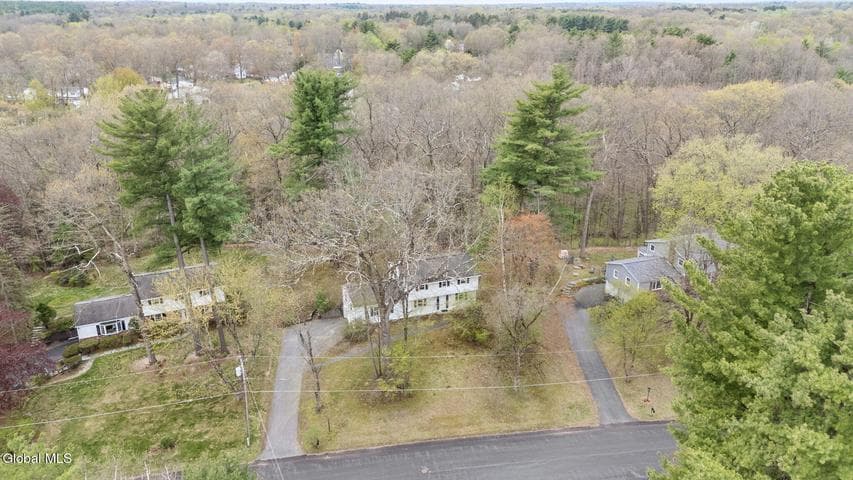 19 Glenwood Drive, Clifton Park, NY, photo 2