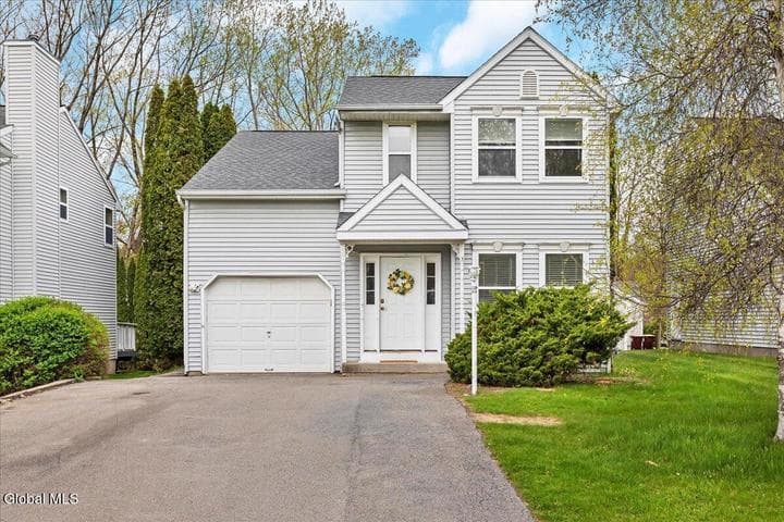 19 Tupelo Drive, Halfmoon, NY, photo 1