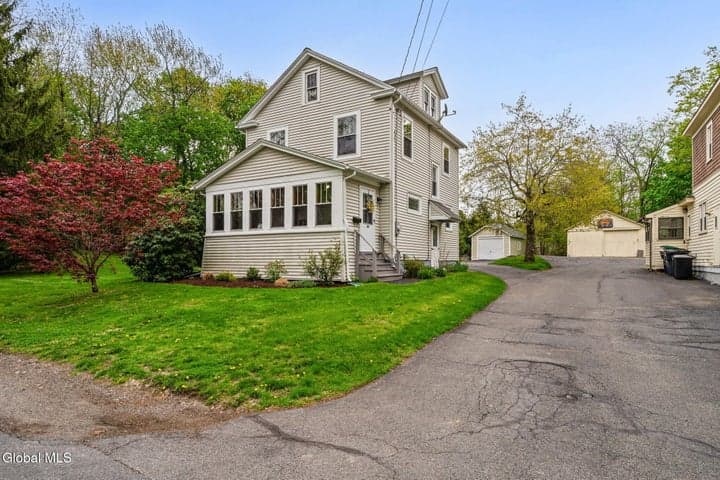 30 Electric Avenue, East Greenbush, NY, photo 2