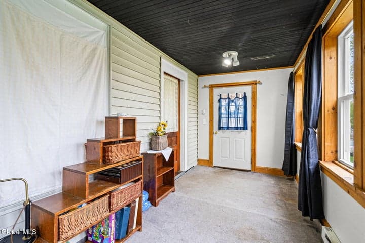 30 Electric Avenue, East Greenbush, NY, photo 4
