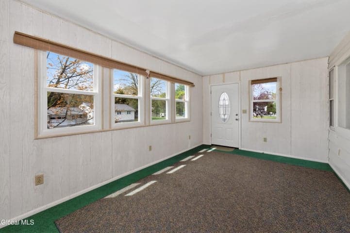 12 Alva Drive, Latham, NY, photo 5